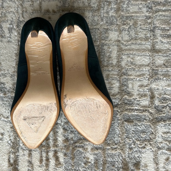 Beautiful ZARA Green Pointed Toe Heel in Size 37/ 6 1/2 - Picture 7 of 7